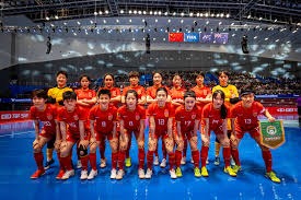 解析科罗拉多洛矶队主场库尔斯球场的打者天堂成因及应对方案